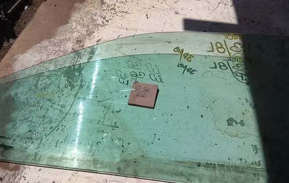 Audi A4 S4 B5 8D Rear side window 43R001190