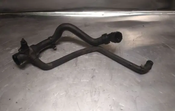Skoda Superb B5 (3U) Engine coolant pipe/hose 4B0121049S