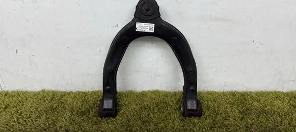 Tesla Model Y Front upper control arm/wishbone 1044321-00-g