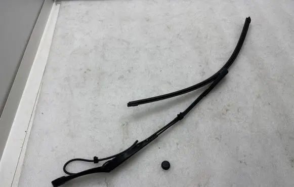 Tesla Model Y Windshield/front glass wiper blade 150705400A