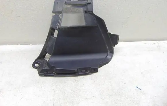 Renault Austral Front bumper mounting bracket 628111091R 093013