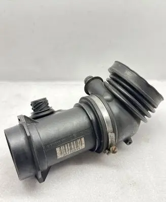 BMW 5 E39 Mass air flow meter 1730033