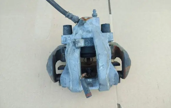 Mercedes-Benz E W212 Rear brake caliper