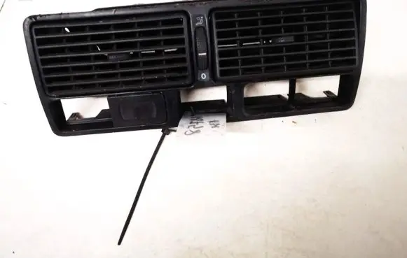 Volkswagen Golf IV Dash center air vent grill 1j0819728 1j0819736