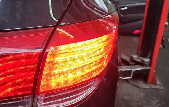 Hyundai i40 Rear/tail lights 92402-3Z000 IMPRK1448033