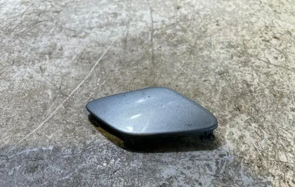 Mercedes-Benz E W212 Front tow hook cap/cover A2128850526