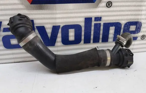 Engine coolant pipe/hose