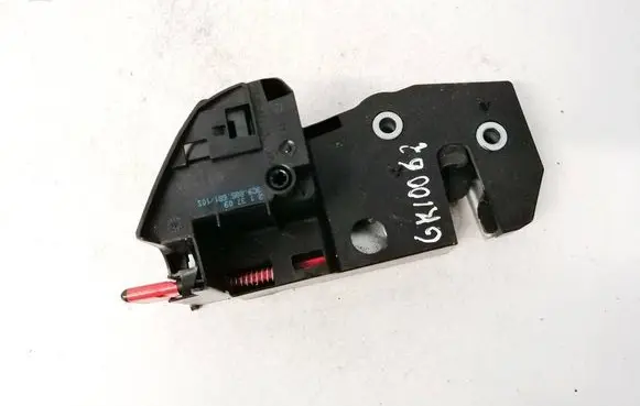 Volkswagen PASSAT B6 Seat back rest lock catch 3c9885681