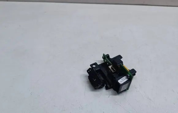 Porsche Cayenne (92A) AUX in-socket connector 7PP035727B