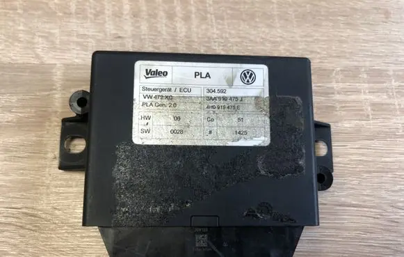 Volkswagen PASSAT B7 Parking PDC control unit/module 3AA919475J