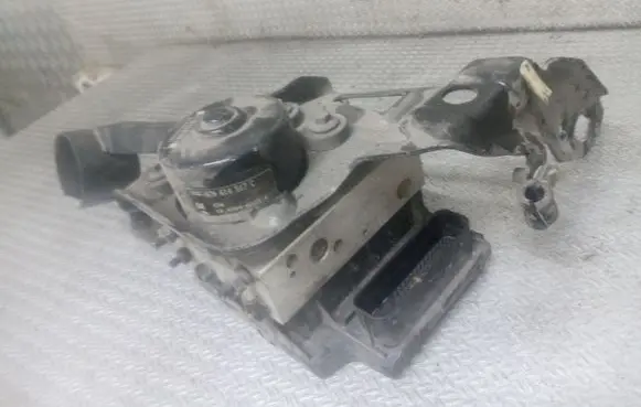 Audi A2 ABS Pump 8Z0907379B 8Z0614517C