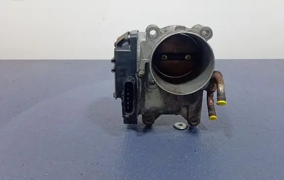 Mitsubishi Endeavor Throttle body valve 