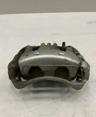 Nissan Leaf II (ZE1) Front brake caliper
