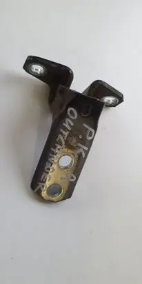 Mitsubishi Outlander Front door lower hinge 