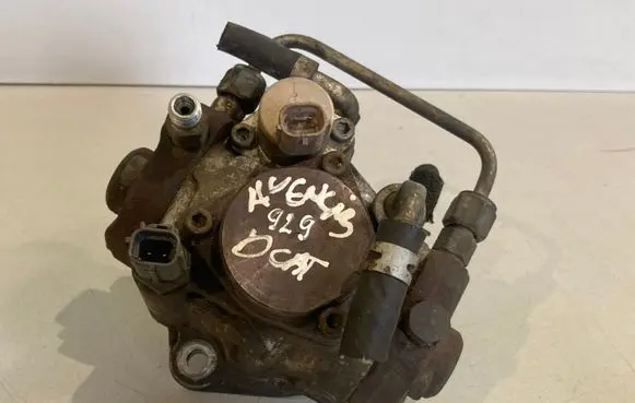 Toyota Avensis T250 Fuel injection high pressure pump 221000R020 HU294000