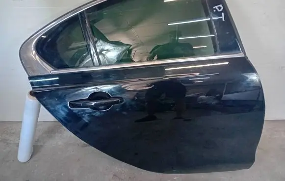 Jaguar XE Rear door