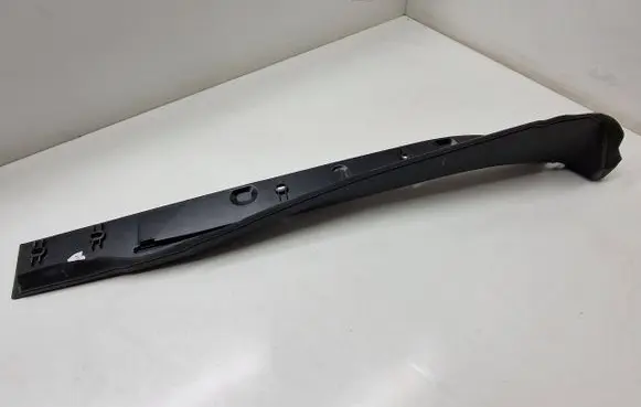 BMW i4 Fender end trim 7486825
