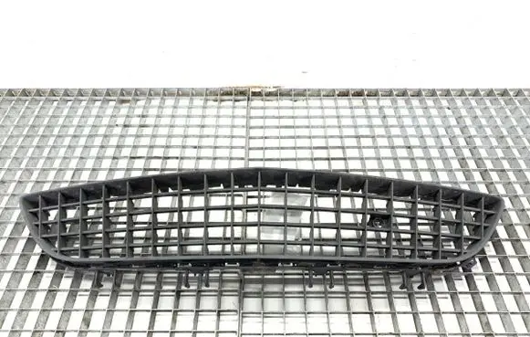 Opel Astra H Front bumper lower grill 13225758
