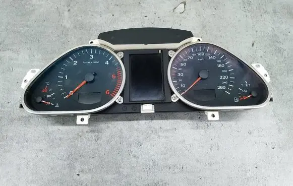 Speedometer (instrument cluster)