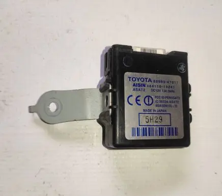 Toyota Prius (XW20) Door control unit/module 8999347011 48411010241