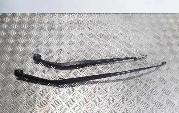 KIA Ceed Front wiper blade arm