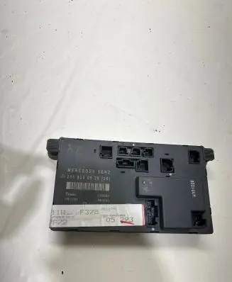 Mercedes-Benz E W211 Door control unit/module 2118200526