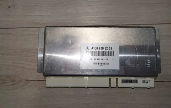 Mercedes-Benz ML W166 Suspension control unit/module A1669008201