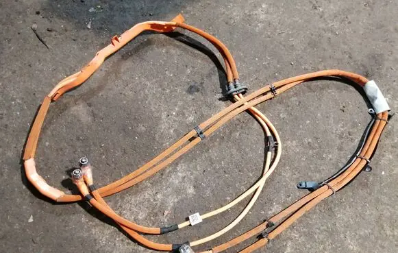 Porsche Cayenne (92A) High voltage cable