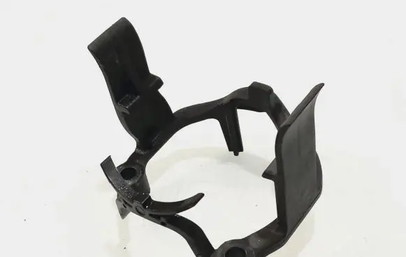Skoda Octavia Mk3 (5E) Air intake duct part 04C145853A