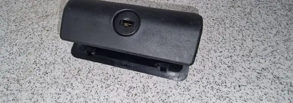 BMW 5 E39 Glove box lock 51168163017