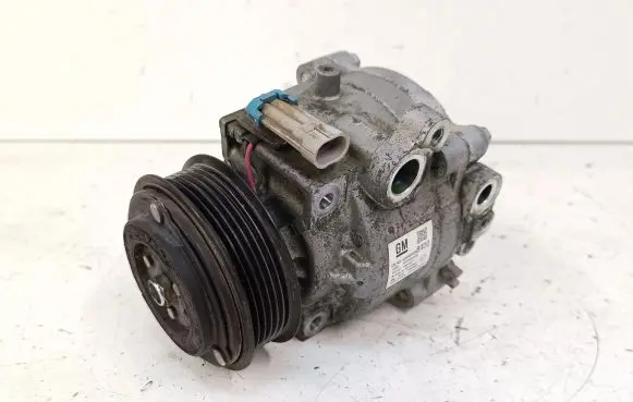 Buick Encore I Air conditioning (A/C) compressor (pump) 42698420 AKT200A446
