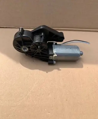 Mercedes-Benz GLK (X204) Seat adjustment motor 82584369-4 0390203369