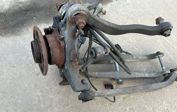 Mercedes-Benz CLS AMG C219 Rear wheel hub spindle/knuckle 