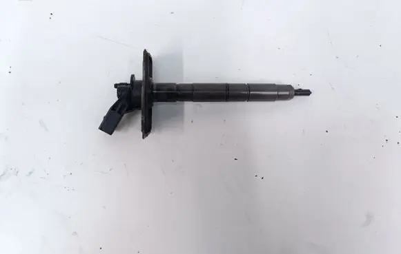 Audi A8 S8 D3 4E Fuel injector 059130277BD 09080702489