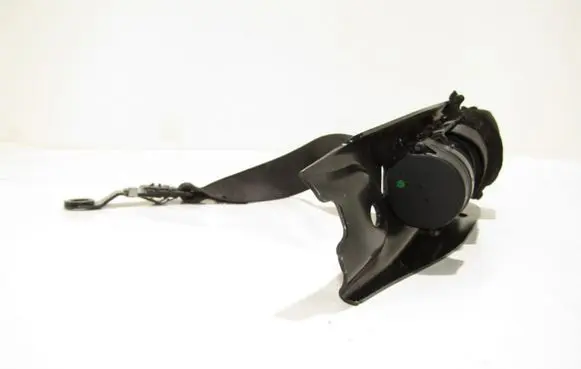 Volvo V70 Front seatbelt 39865060