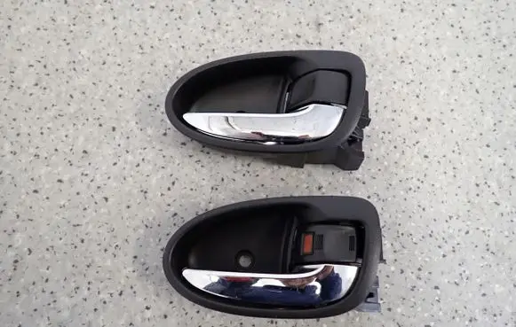 Toyota Yaris Front door interior handle 