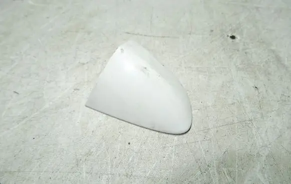 Volkswagen PASSAT B7 Rear door handle cover 3C0837880A