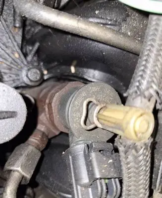 Citroen C4 I Fuel injector 0445110297