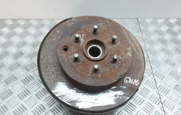 Nissan Pathfinder R51 Rear wheel hub