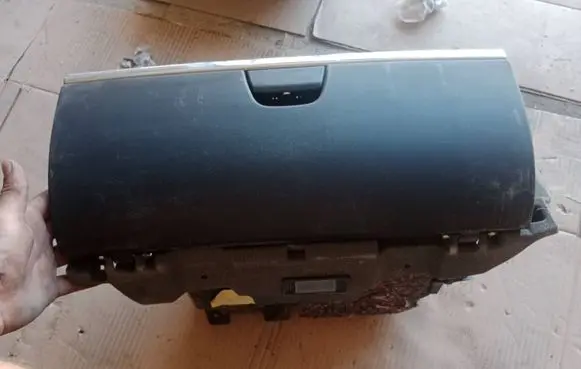 Citroen C6 Glove box 96520171ZD