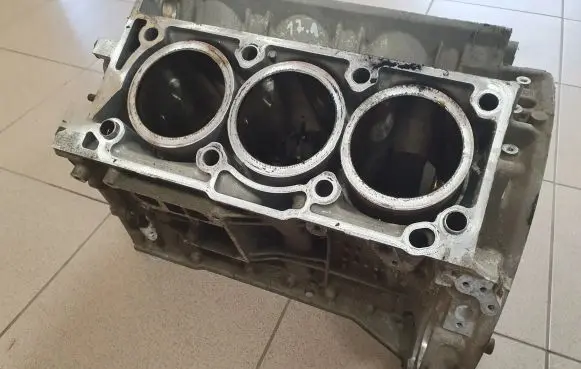 Mercedes-Benz C W205 Engine block R2760116200