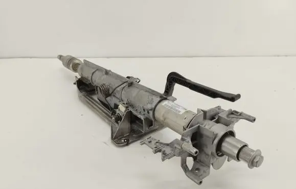 Steering wheel axle set