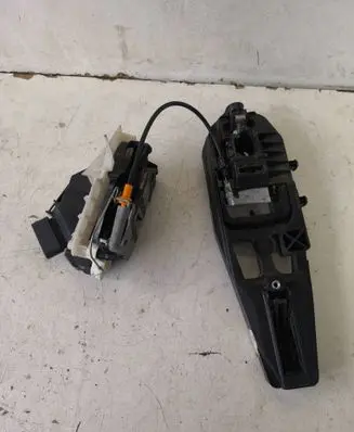 Ford Mustang VI Front door lock C37640103 BF6AF21813BF