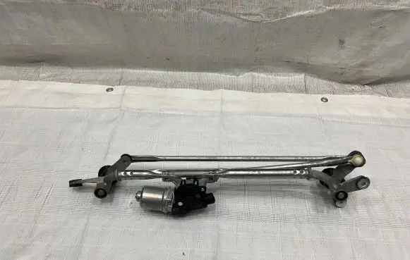 Land Rover Discovery 5 Front wiper linkage 