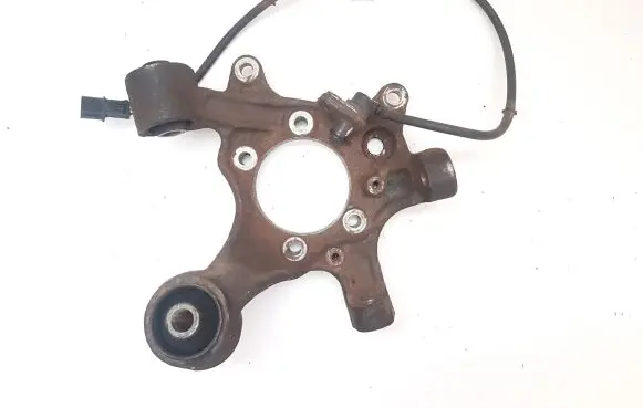 Rear wheel hub spindle/knuckle