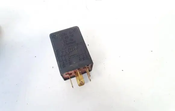 Volkswagen Golf III Other relay 431955531 229