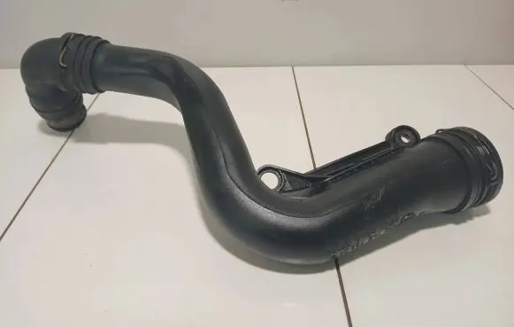 Audi A3 S3 8P Intercooler hose/pipe 1k0145762q