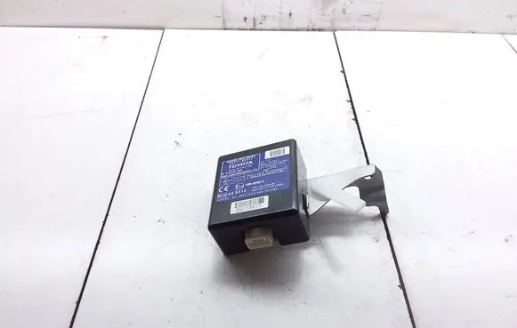 Toyota Hilux (AN10, AN20, AN30) Door control unit/module 897410K032