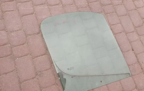 Renault Trafic II (X83) Front triangle window/glass 