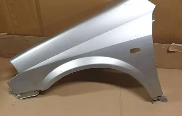 Nissan Primera Fender